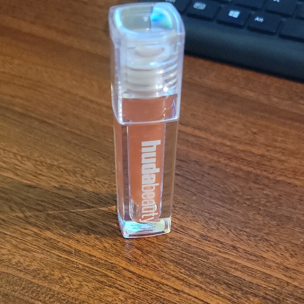 Huda Beauty Faux Filler Jelly Oil
